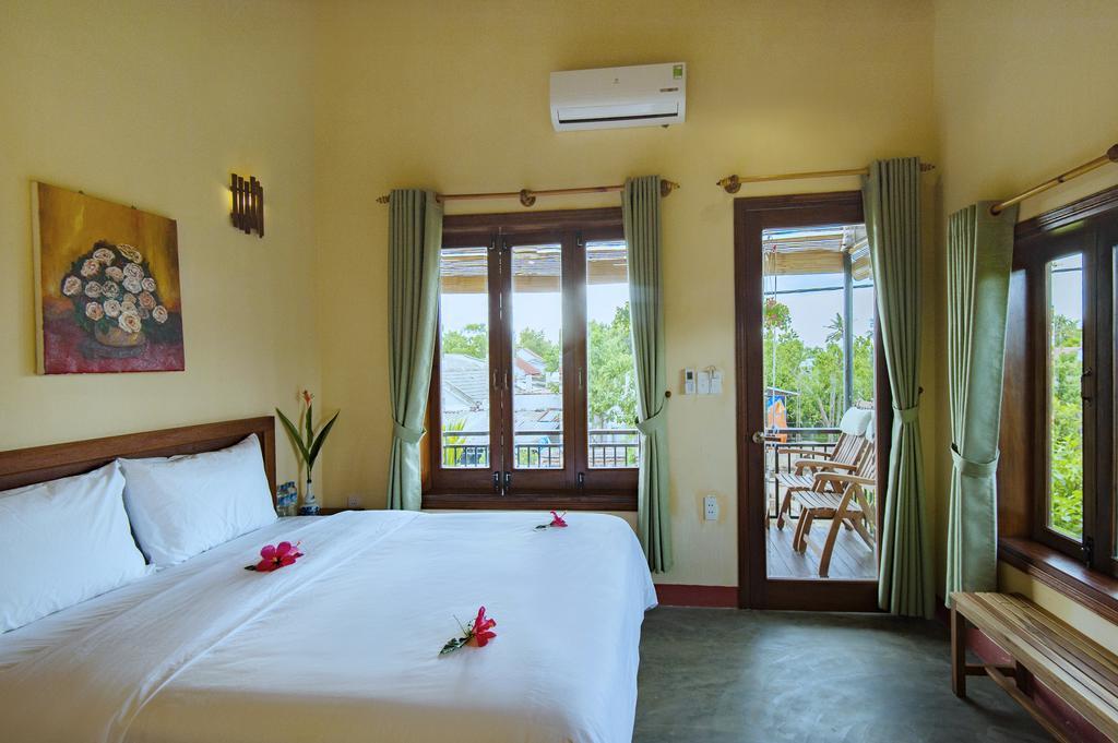 Chez Xuan - Private Villa Hoian Homestay *